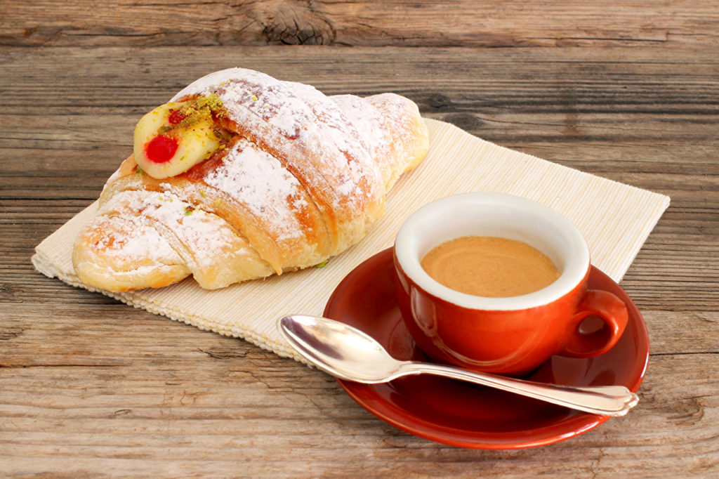 coffee and croisants